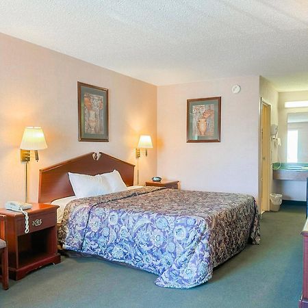 Oyo Hotel East Macon I-75 מראה חיצוני תמונה