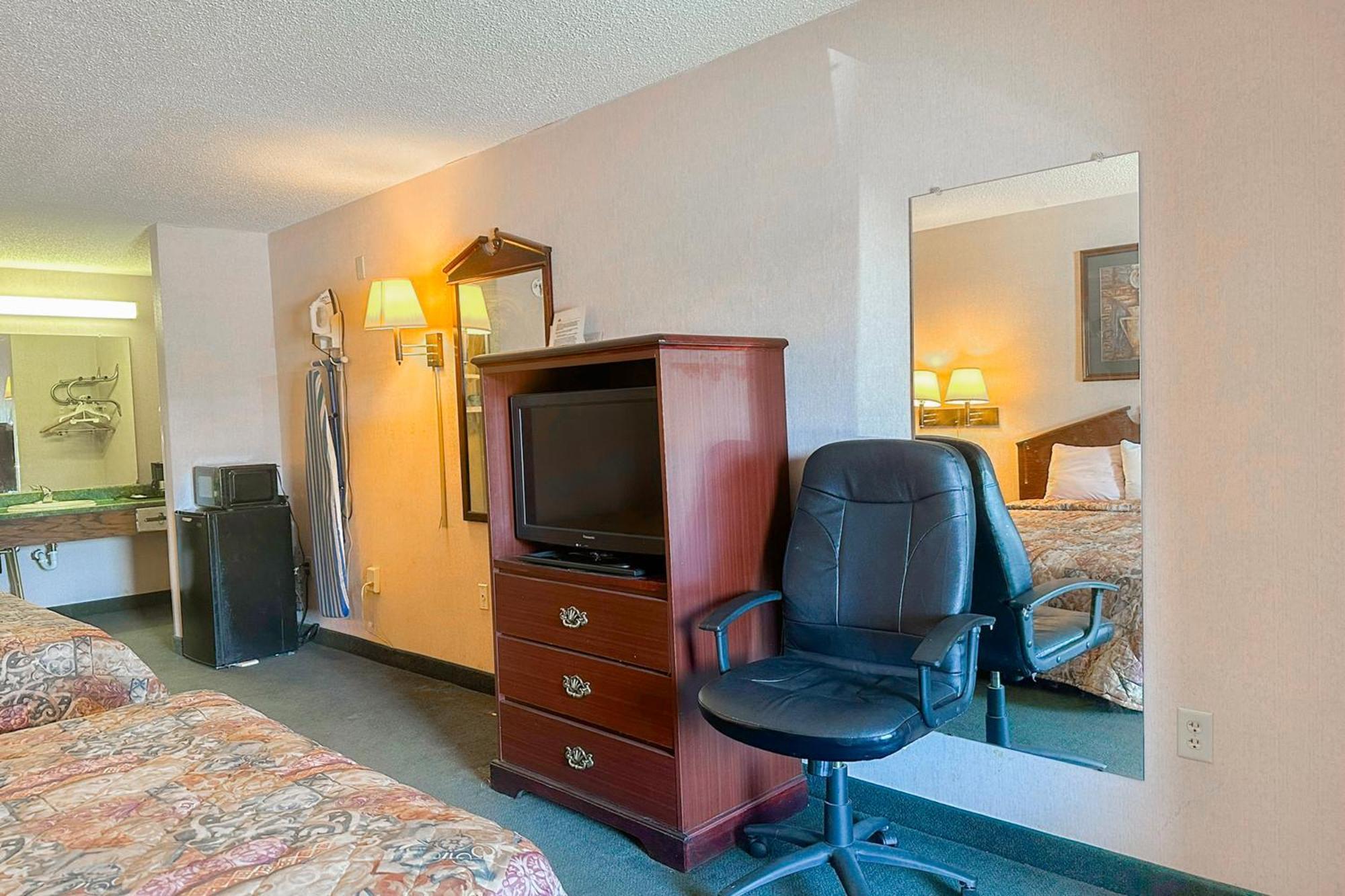 Oyo Hotel East Macon I-75 מראה חיצוני תמונה
