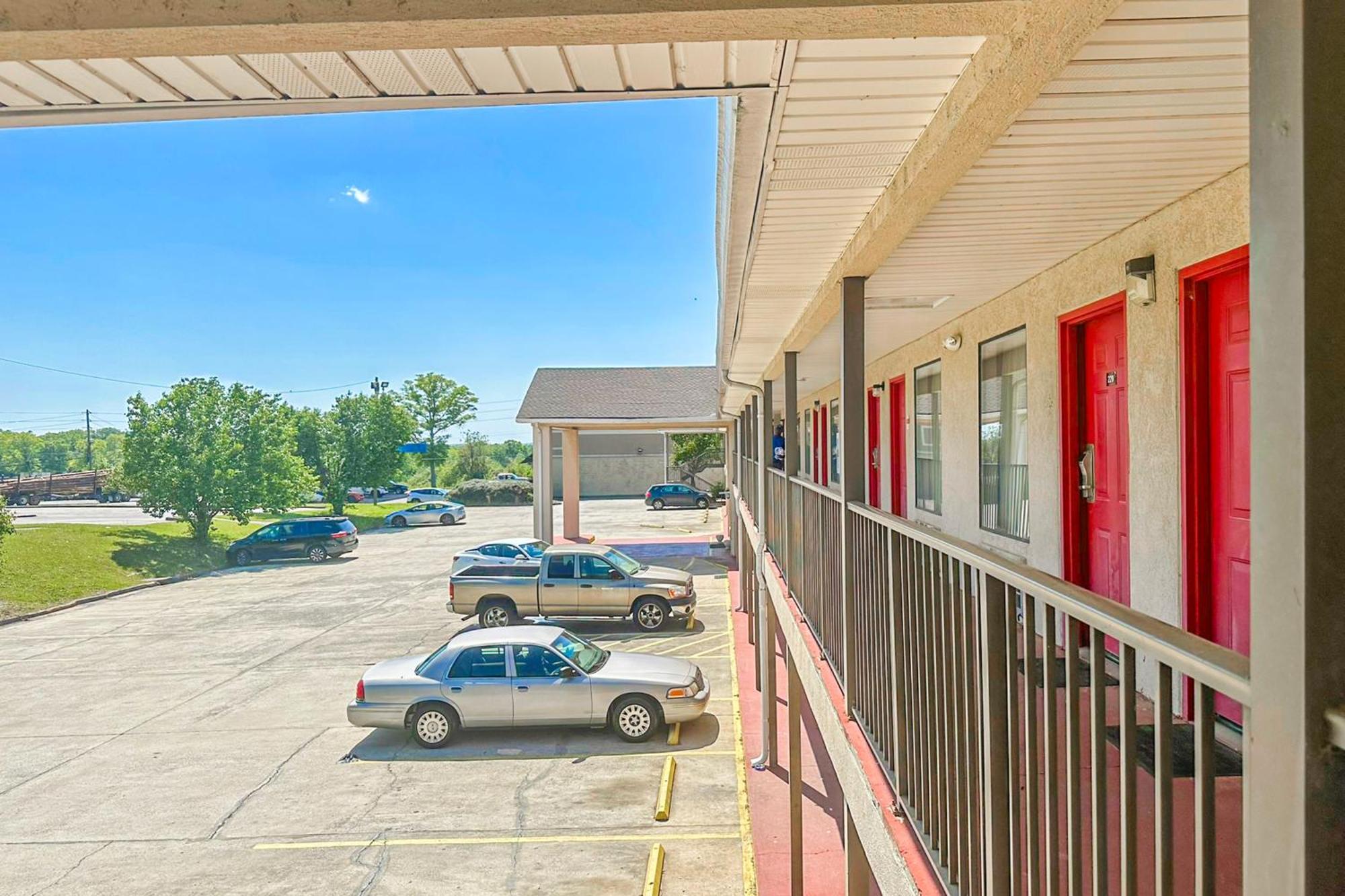 Oyo Hotel East Macon I-75 מראה חיצוני תמונה