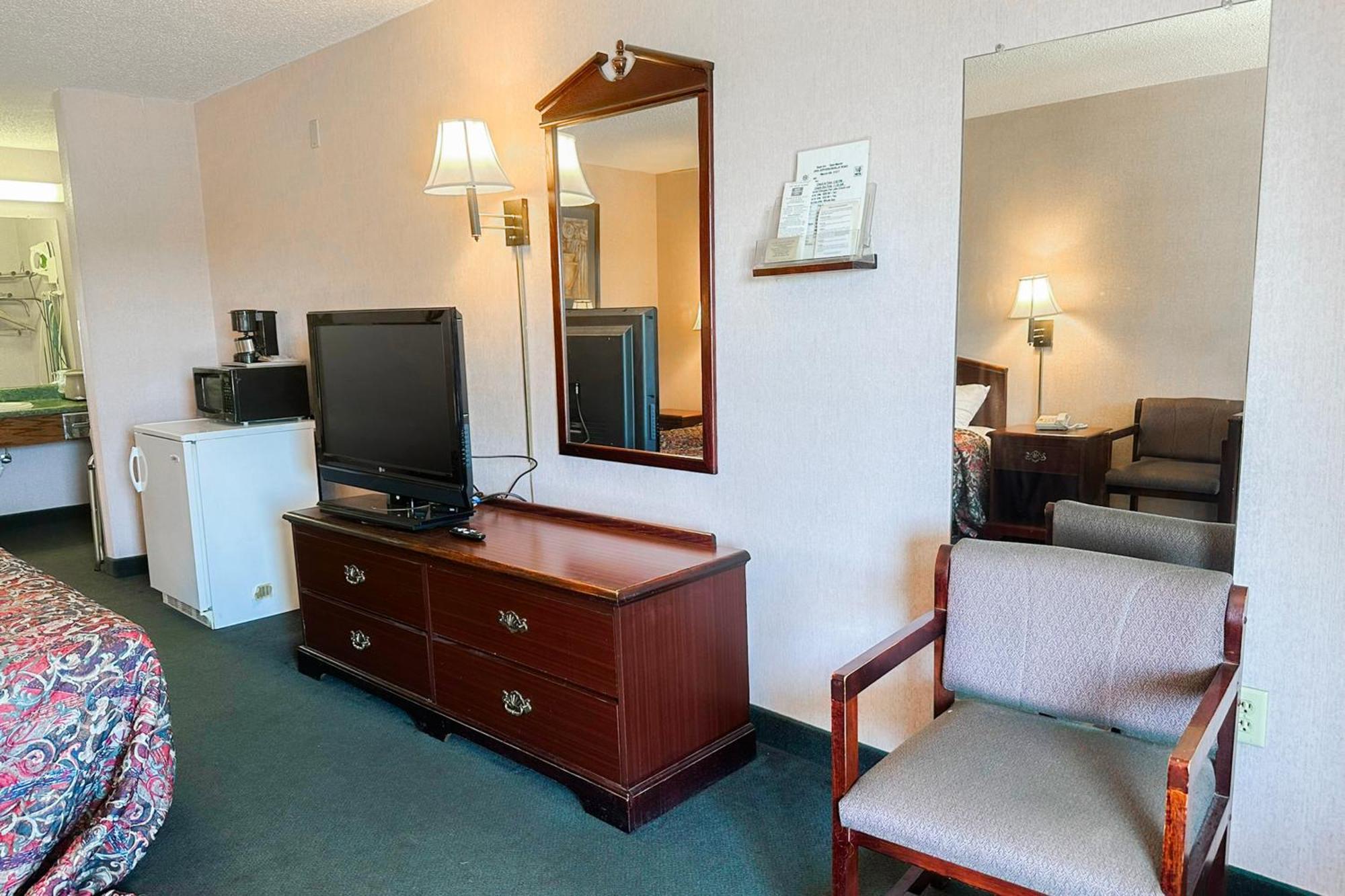 Oyo Hotel East Macon I-75 מראה חיצוני תמונה