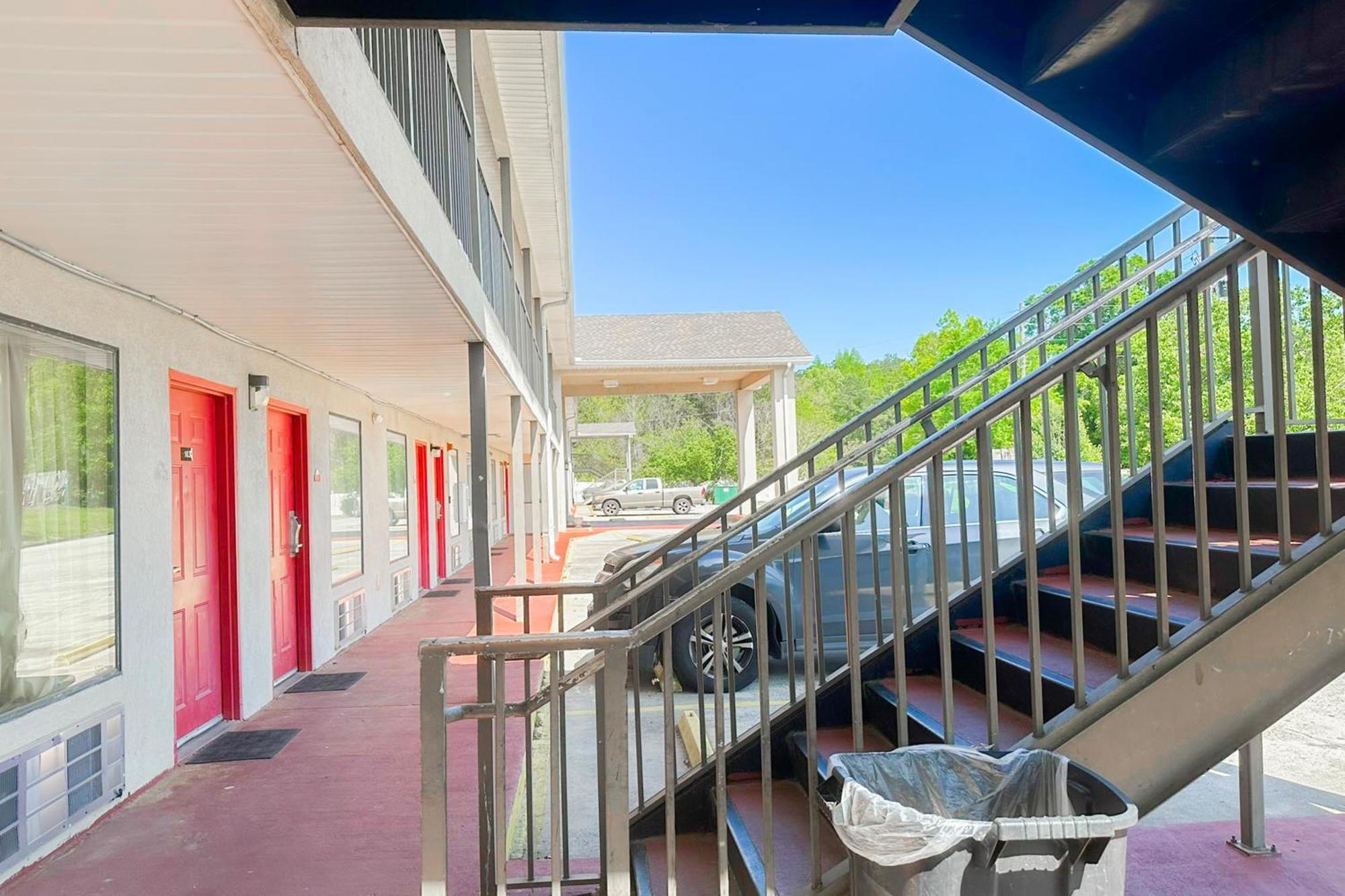 Oyo Hotel East Macon I-75 מראה חיצוני תמונה